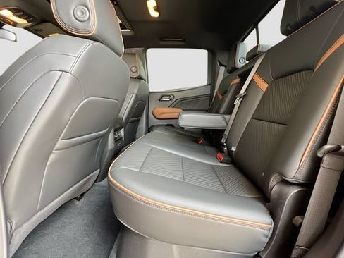 New 2026 GMC Canyon AT4 w/ Technology Plus Package AWD/4WD image 17