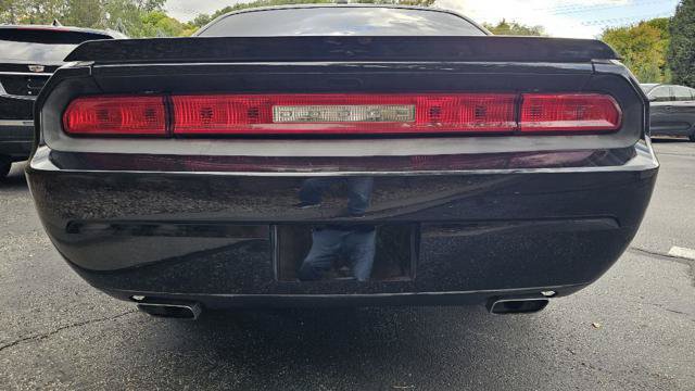 Used 2013 Dodge Challenger R/T w/ Sound Group II RWD image 6
