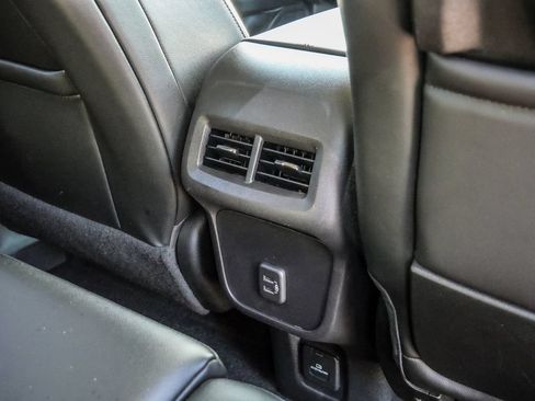 Used 2024 GMC Terrain SLT AWD/4WD image 48