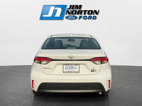 Used 2024 Toyota Corolla LE image 4