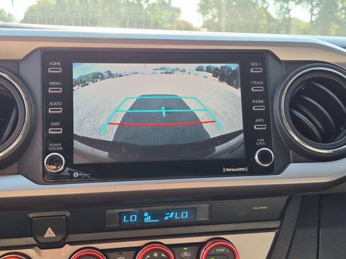 Used 2021 Toyota Tacoma SR5 AWD/4WD image 14