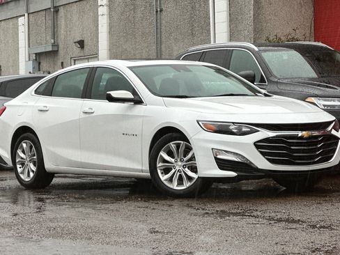 Used 2024 Chevrolet Malibu LT FWD image 2