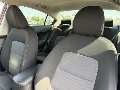 Used 2017 Kia Forte S w/ S Premium Package FWD image 17