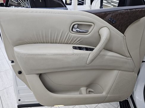 Used 2016 INFINITI QX80 2WD w/ 22" Wheel Package image 39