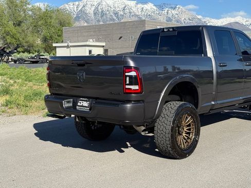 Used 2022 RAM 2500 Laramie AWD/4WD image 10