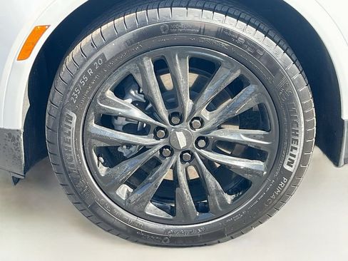 Used 2025 Cadillac XT5 Luxury AWD/4WD image 33