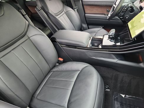 Certified 2024 Land Rover Range Rover Sport Dynamic SE image 14