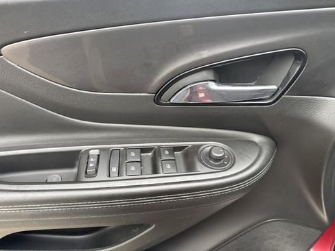 Used 2020 Buick Encore Sport Touring w/ Safety Package image 9