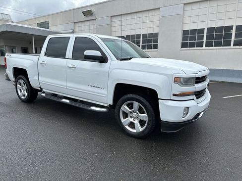 Used 2016 Chevrolet Silverado 1500 LT w/ All Star Edition image 9