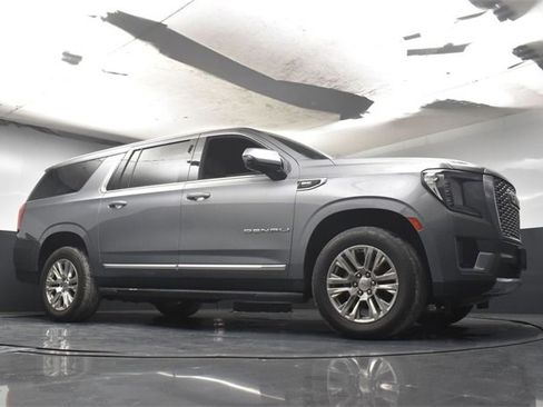 Used 2022 GMC Yukon XL Denali image 28