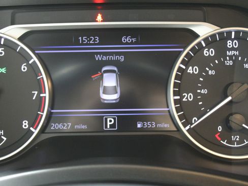 Used 2023 Nissan Sentra SR image 12