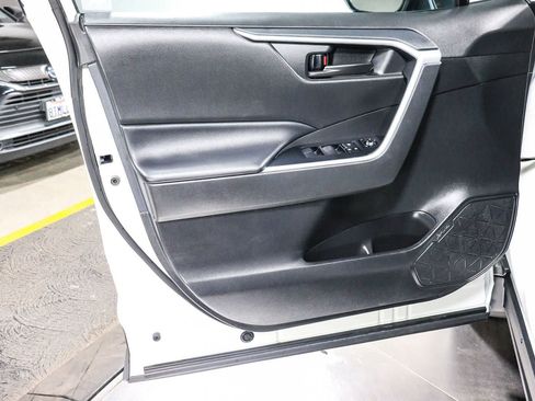 Certified 2025 Toyota RAV4 LE FWD image 23