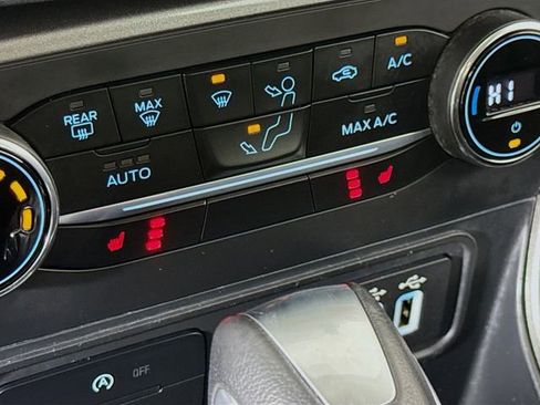 Certified 2020 Ford EcoSport SE image 19