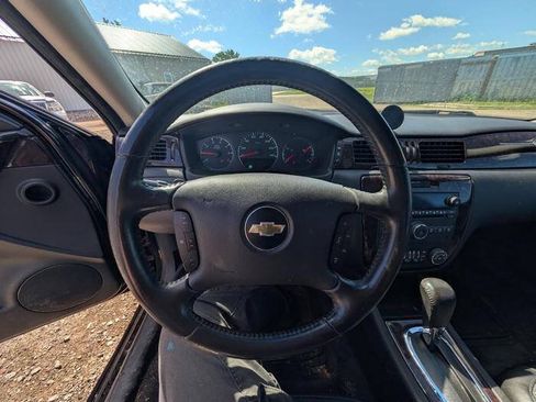 Used 2012 Chevrolet Impala LTZ FWD image 33