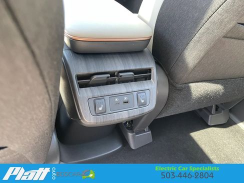 Used 2023 Nissan Ariya FWD image 41