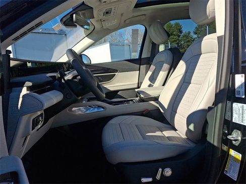 New 2026 Lincoln Nautilus Reserve w/ Jet Appearance Package image 6