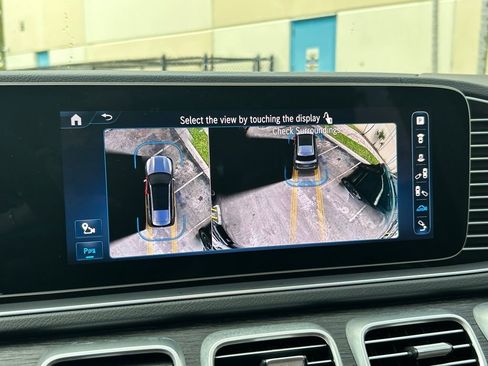 Used 2024 Mercedes-Benz GLS 450 4MATIC image 34