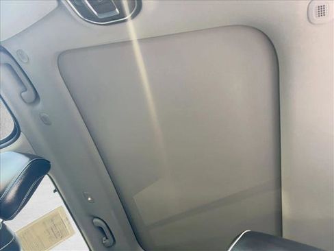 Used 2022 Jeep Grand Cherokee L Limited w/ Luxury Tech Group II image 16