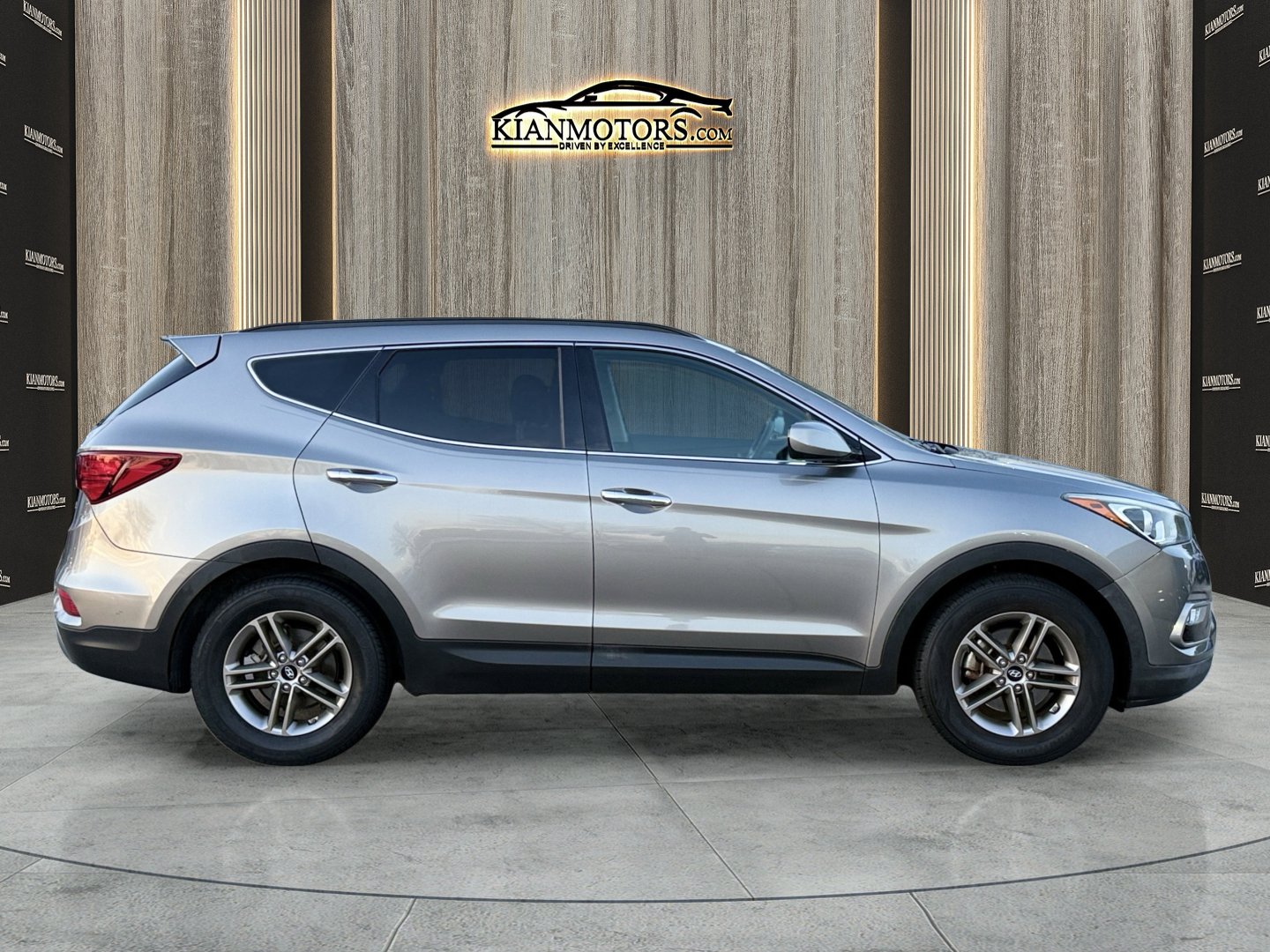 Used 2017 Hyundai Santa Fe Sport FWD image 8