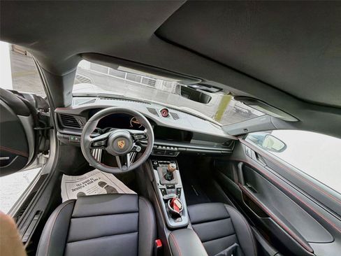 Used 2026 Porsche 911 Carrera T RWD image 18