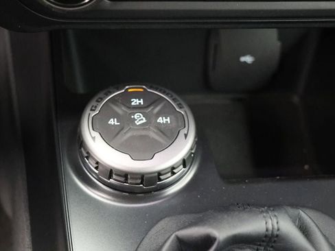 New 2025 Ford Bronco 2-Door image 21