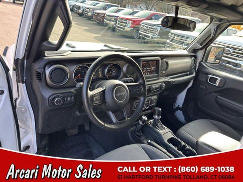 Used 2021 Jeep Gladiator Sport image 21