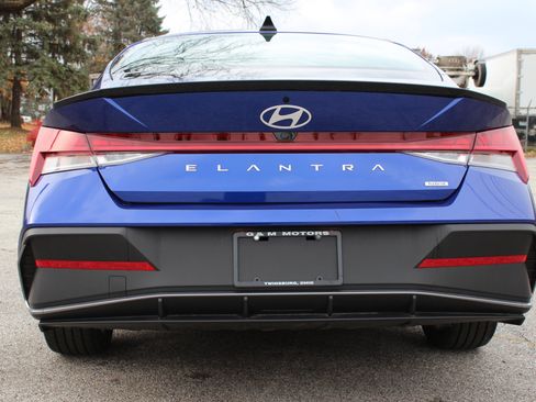 Used 2025 Hyundai Elantra SEL image 8