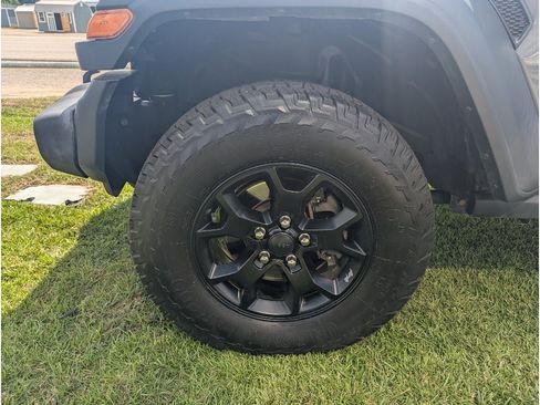 Used 2020 Jeep Wrangler Unlimited Sport AWD/4WD image 9
