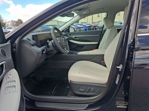 New 2026 Hyundai Sonata SEL FWD image 9