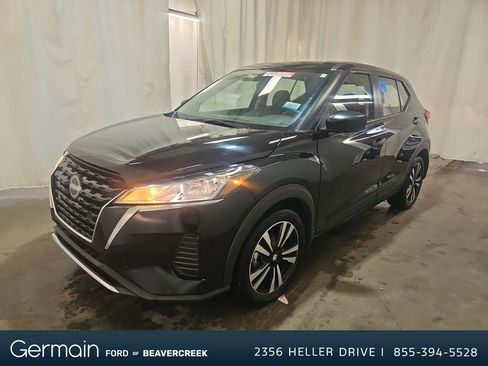 Used 2024 Nissan Kicks S image 1