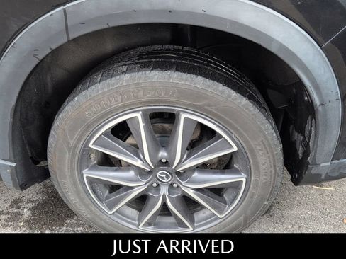 Used 2018 MAZDA CX-5 Touring w/ Preferred Equipment Package AWD/4WD image 9