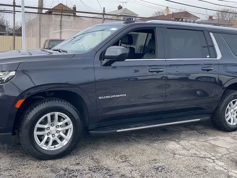 Used 2024 Chevrolet Suburban LT image 30