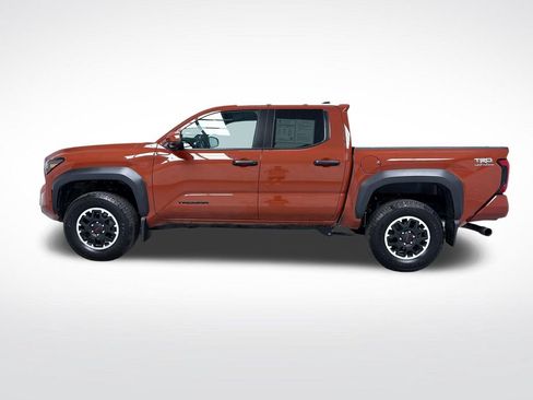 Used 2025 Toyota Tacoma TRD Off-Road AWD/4WD image 14