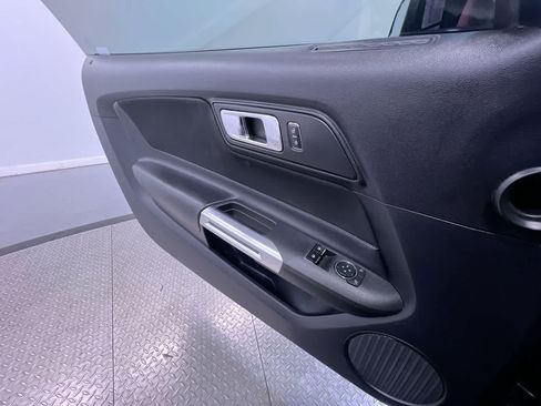 Used 2016 Ford Mustang GT RWD image 30