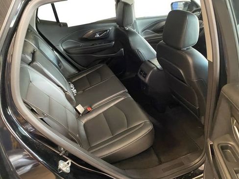 Used 2024 GMC Terrain SLT AWD/4WD image 18