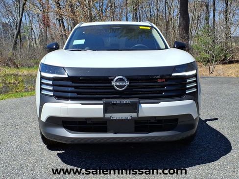 New 2026 Nissan Kicks SR w/ SR Premium Package AWD/4WD image 2