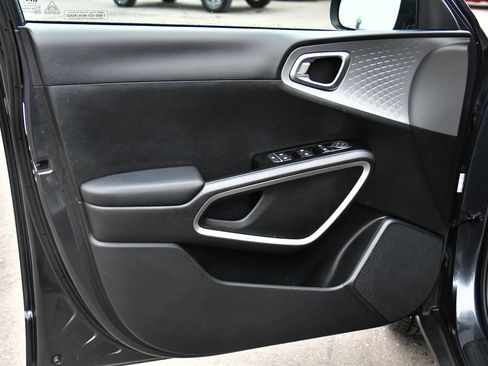 Used 2024 Kia Soul LX w/ Option Group 015 image 13