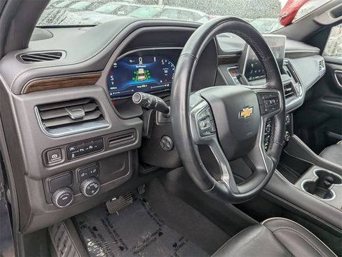 Used 2023 Chevrolet Suburban Premier image 15