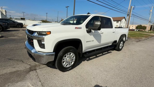 Used 2023 Chevrolet Silverado 2500 LT AWD/4WD image 4