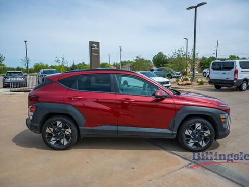 Used 2025 Hyundai Kona SEL FWD image 6