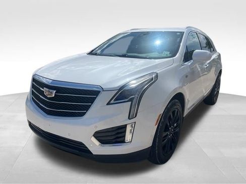 Used 2017 Cadillac XT5 Premium Luxury image 3
