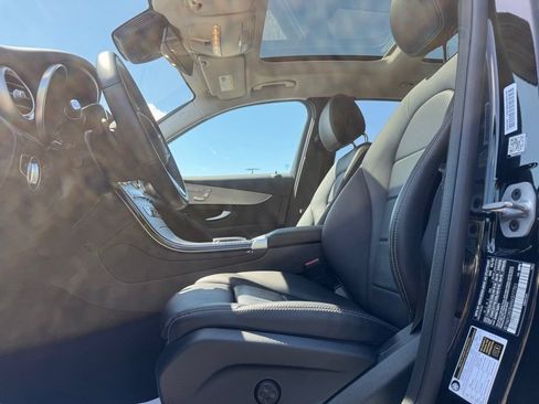 Used 2022 Mercedes-Benz GLC 300 4MATIC image 21