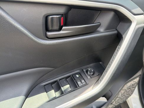 Used 2025 Toyota RAV4 LE FWD image 9