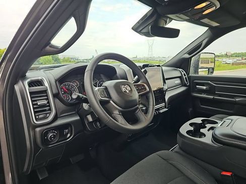 Used 2025 RAM 2500 Big Horn AWD/4WD image 10
