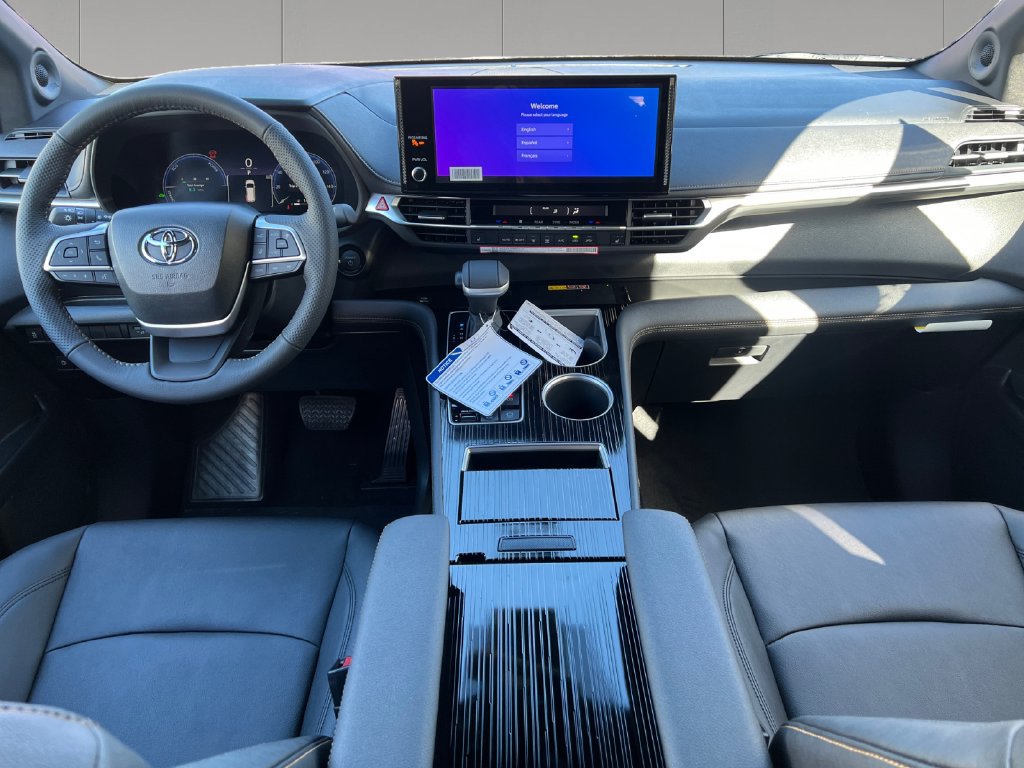 New 2026 Toyota Sienna XLE Woodland Edition AWD/4WD image 13