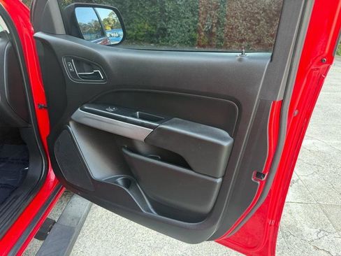 Used 2018 Chevrolet Colorado LT image 19