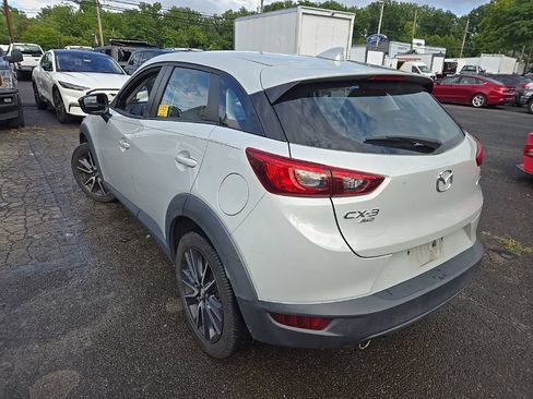 Used 2018 MAZDA CX-3 Touring w/ Preferred Equipment Package AWD/4WD image 4