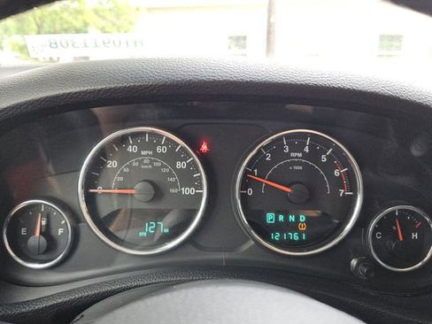 Used 2011 Jeep Wrangler Sahara AWD/4WD image 21