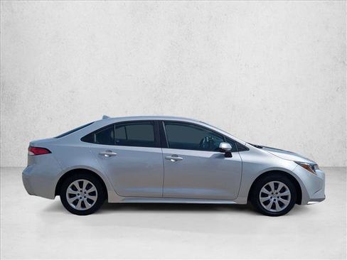 Used 2024 Toyota Corolla LE FWD image 4
