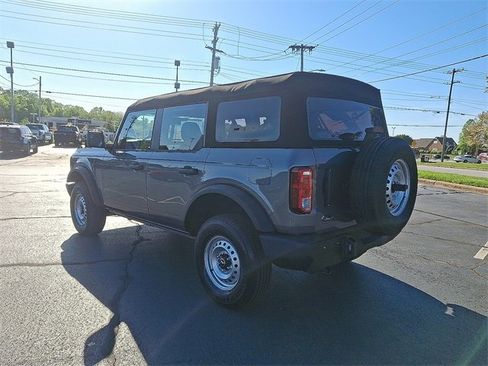 New 2025 Ford Bronco 4-Door image 5